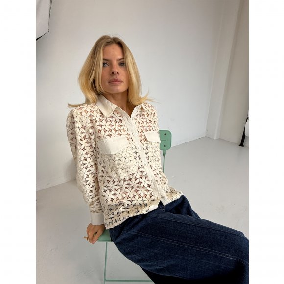 Continue - Charlotte lace skjorte fra Continue