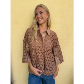 Continue - Klara lace skjorte fra Continue