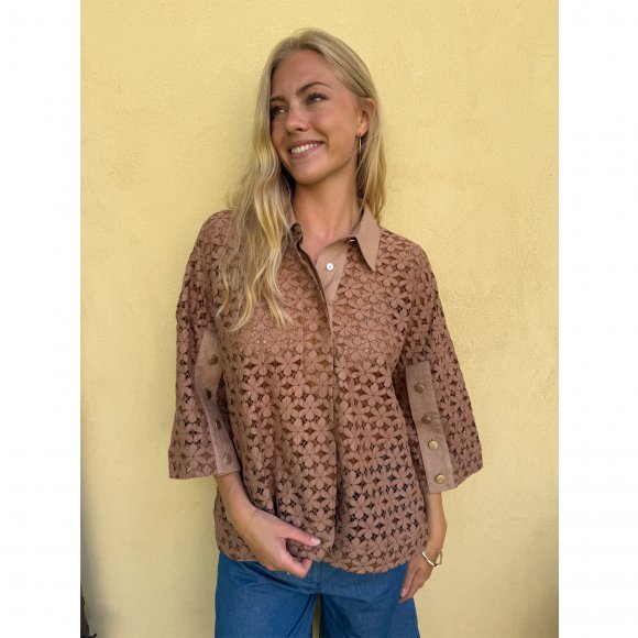 Continue - Klara lace skjorte fra Continue Continue - Klara lace skjorte fra Continue